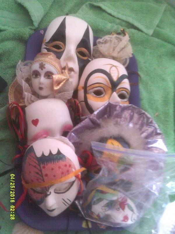 DECORATIVE PORCELAIN PARTY MASKS