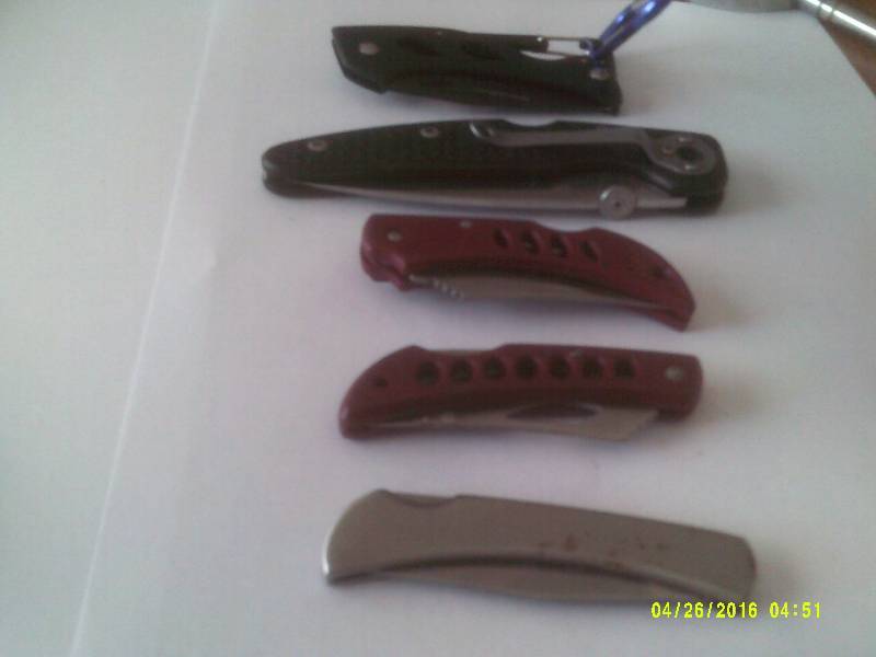 6 POCKET KNIVES
