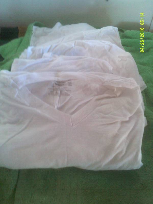 5 V NECK 2X T SHIRTS