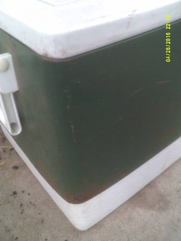 COLEMAN COOLER STEEL OUT SIDE