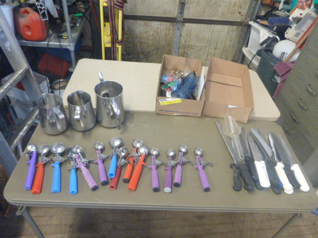 lot 29 image: Miscellaneous Restaurant Items