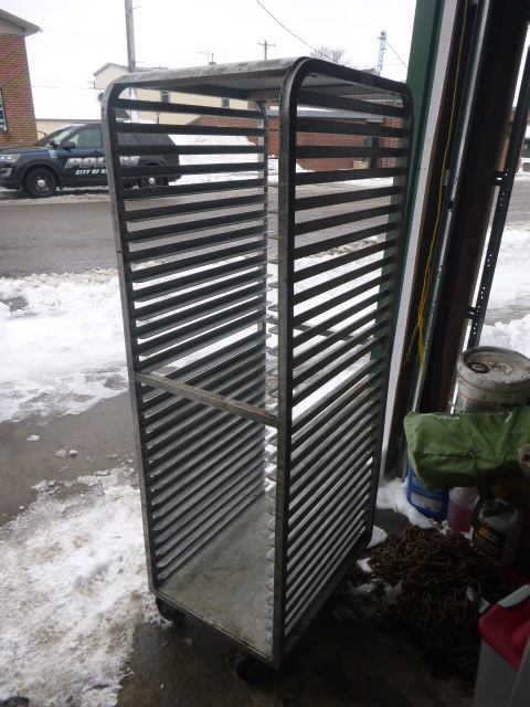 lot 34 image: Pan Rack