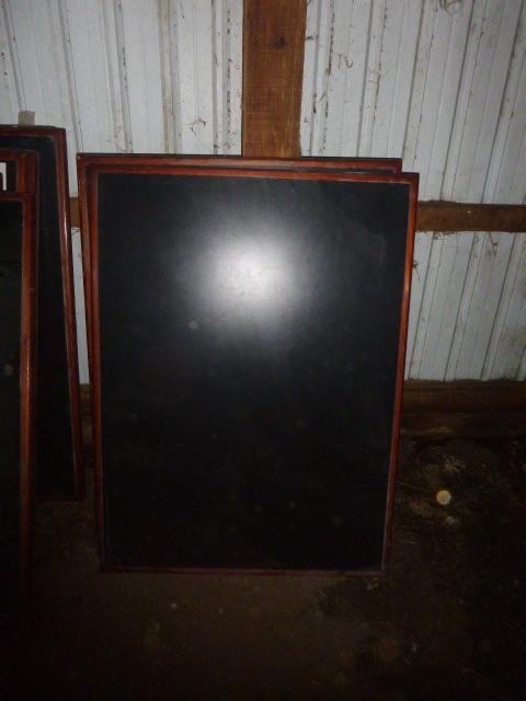 lot 45 image: 4 Table Tops