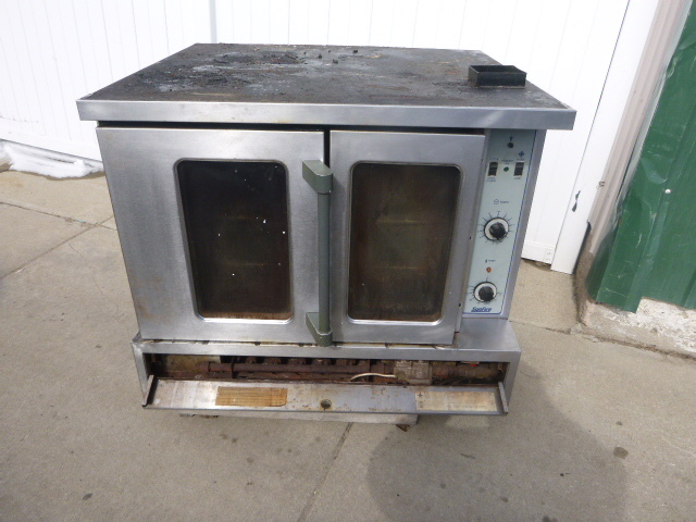 lot 59 image: Sunfire Oven