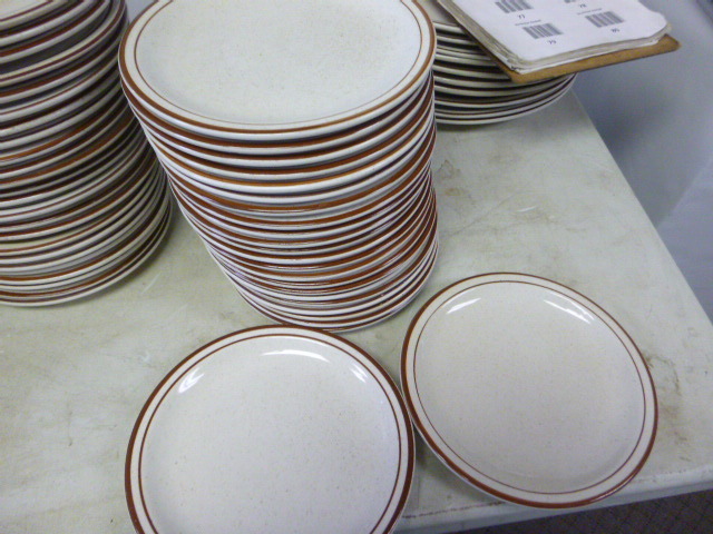 lot 76 image: 24 Dinner Plates