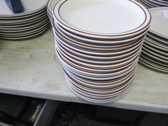 lot 77 image: 21 Dinner Plates