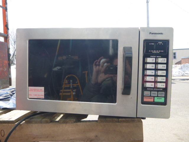 lot 85 image: Panasonic Commercial Microwave