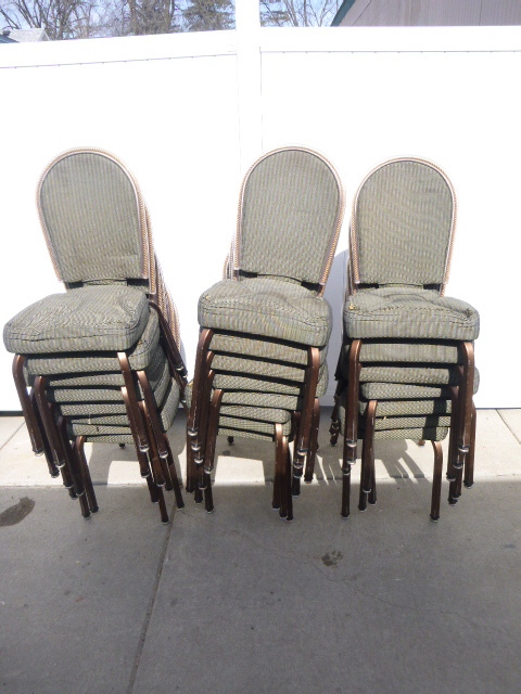 lot 89 image: 23 Upholstered Restaurant Chairs
