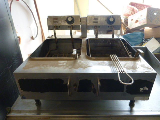 lot 97 image: Star Deep Fryer