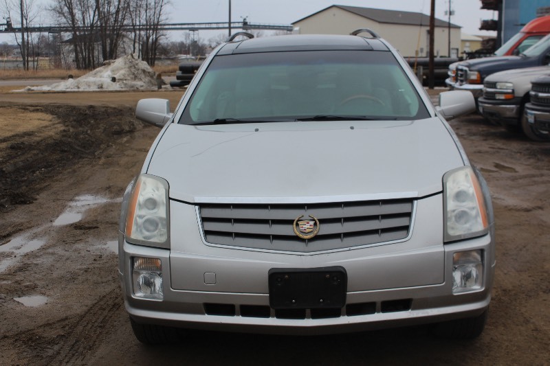 lot 2283 image: 2004 Cadillac SRX