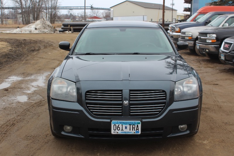 lot 2282 image: 2007 Dodge Magnum SXT