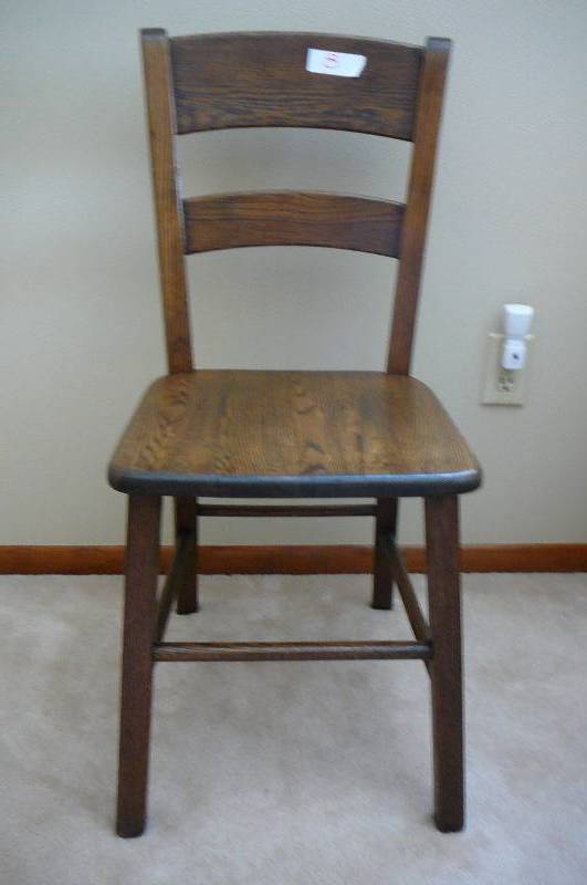 lot 8 image: Vintage Oak Ladder Back Chair