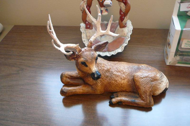 lot 26 image: Resin Buck Figurine, Wood Duck Collector Carving, Ceramic Basket