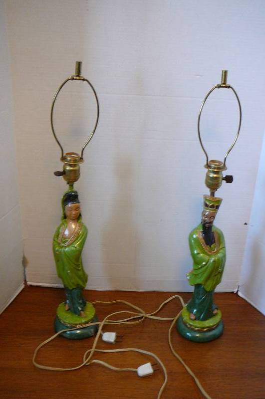 lot 36 image: Oriental Lamps