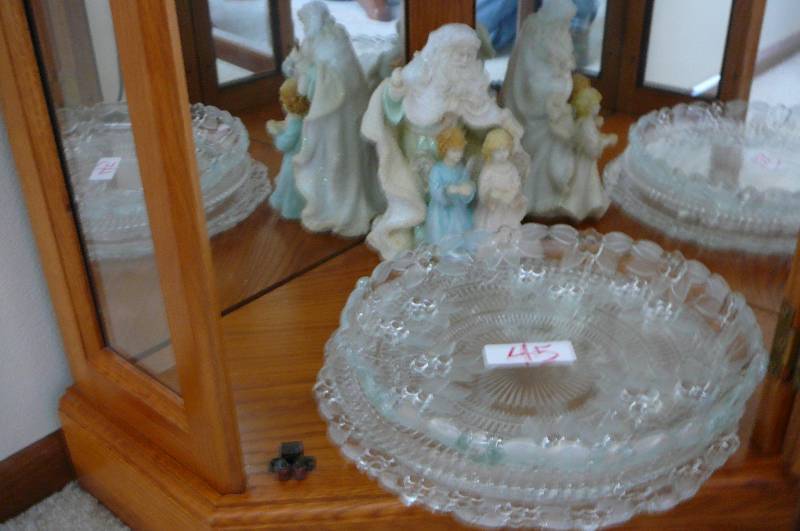 lot 45 image: Mikasa Glass Serving Trays, Christmas Statue