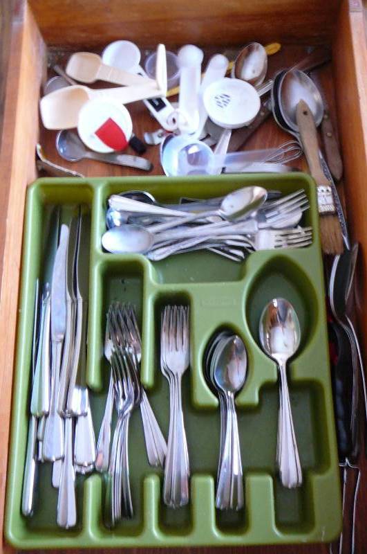 lot 63 image: Large Lot of Silverware Sets & Misc. Kitchen Items