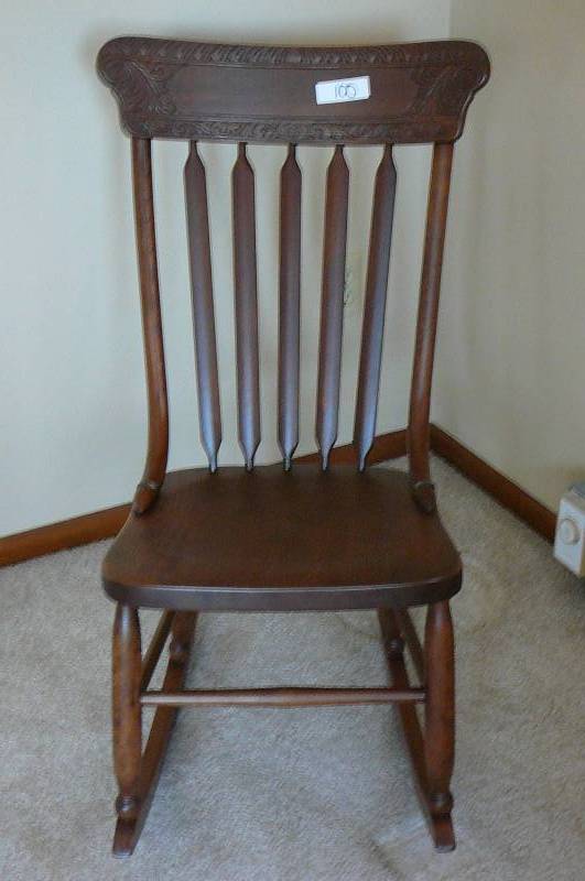 lot 100 image: Vintage Sewing Rocker