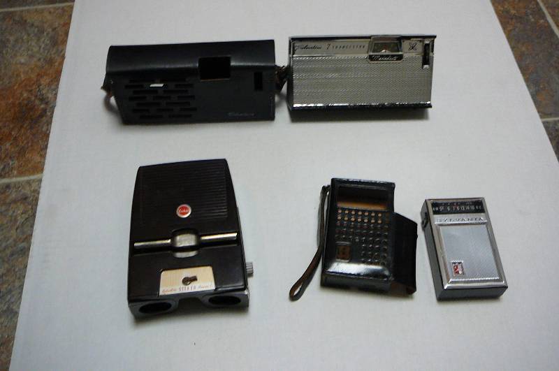 lot 115 image: Vintage Silverstone 7 Transistor Radio With Leather Case, Kodak Kodaslide Stereo Viewer 1, Sylvania AM Radio With Case