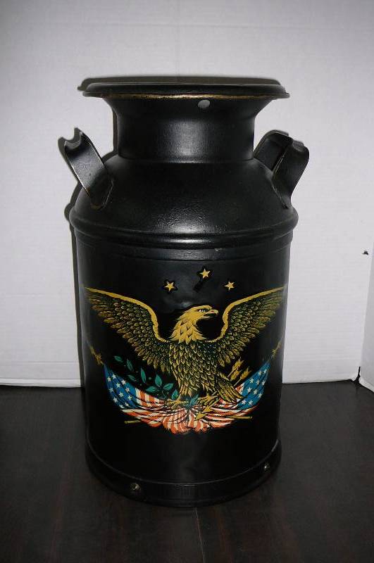 lot 128 image: Cream Can