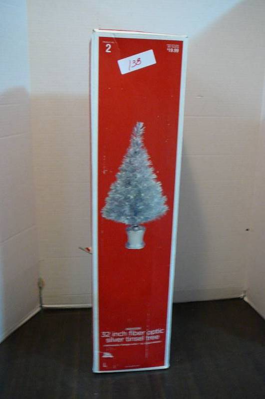 lot 138 image: Tree 32 Fiber Optic Silver Tinsel Christmas Tree