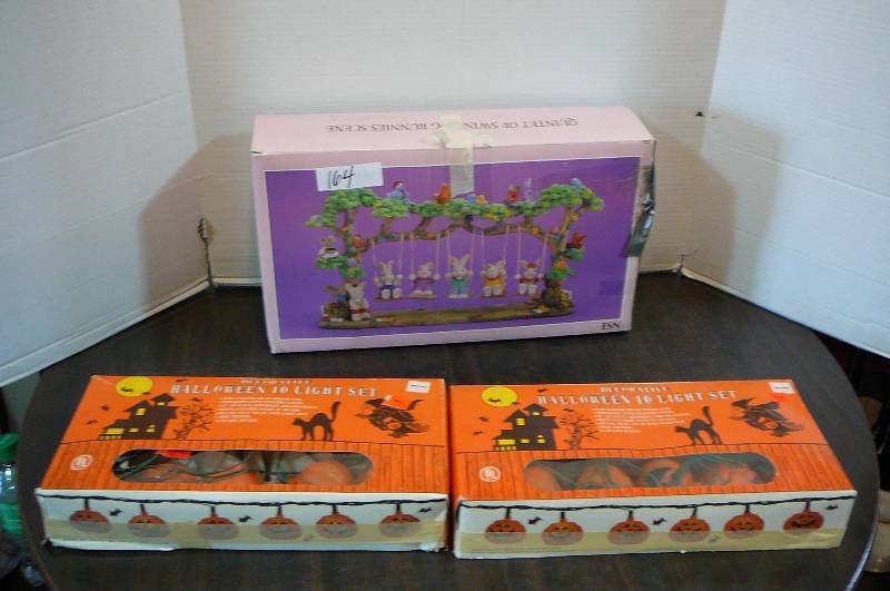 lot 164 image: Easter Dcor, Halloween Light Set