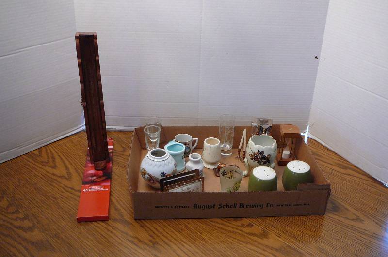 lot 178 image: Shot Glasses, Incense Burner, Glassware