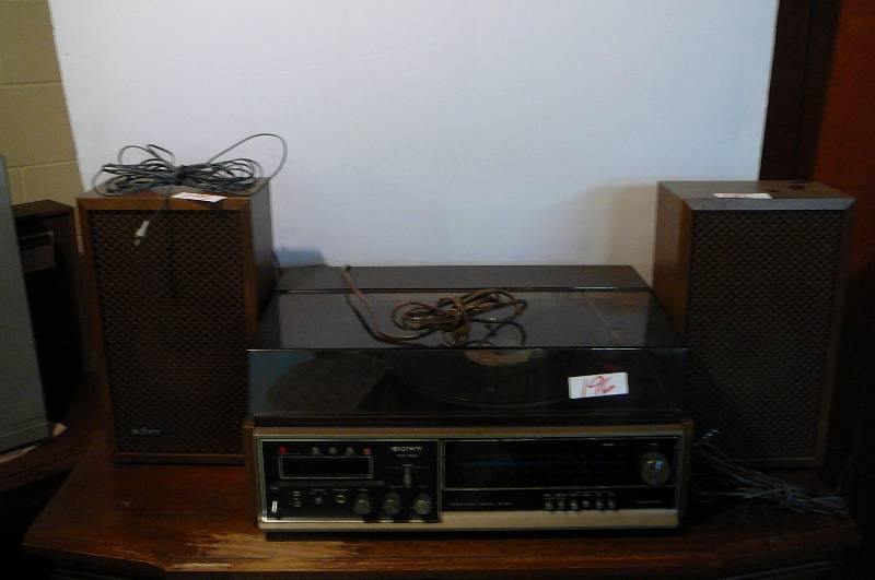 lot 196 image: Sony Music System 8-Track, Vinyl Record & Radio Player , 2 Speakers