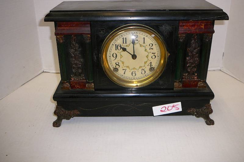 lot 205 image: Antique Mantel Clock
