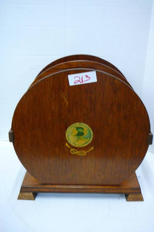 lot 213 image: Vintage Magazine Rack