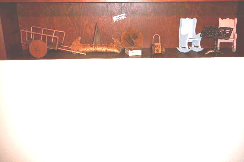 lot 227 image: Vintage Jacks Set, Misc. Dcor