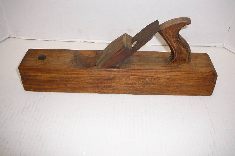 lot 230 image: Antique  Wood Plane