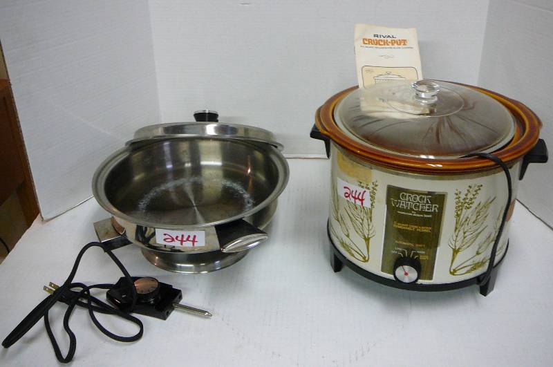 lot 244 image: Vintage Stainless Steel Frying Pan, Rival Crock Pot Removable Crock