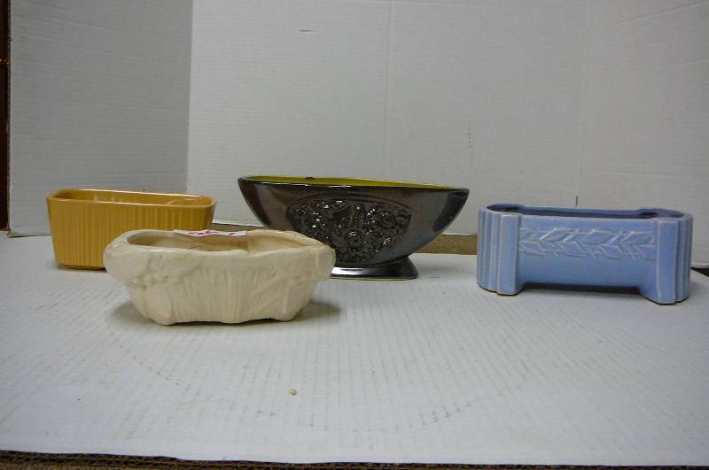 lot 267 image: Red Wing, McCoy, Hull Pottery