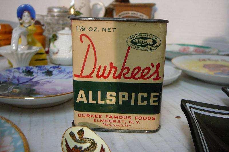 lot 289 image: Decorative Knick Knacks, Salt & Pepper Sets, Vintage Durkees Allspice Can, Teacups