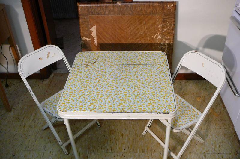 children's card table and chairs