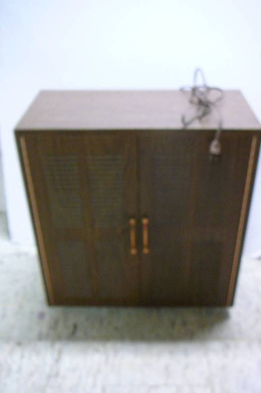 lot 315 image: Humidifier Oasis OH800 on wheels
