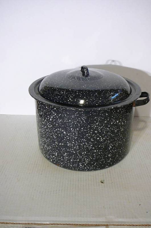 lot 341 image: Canner & Basket