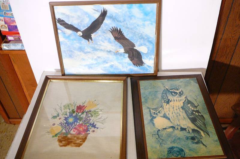 lot 375 image: Lot of 3 Pictures of Eagle, Owl, Flower Basket