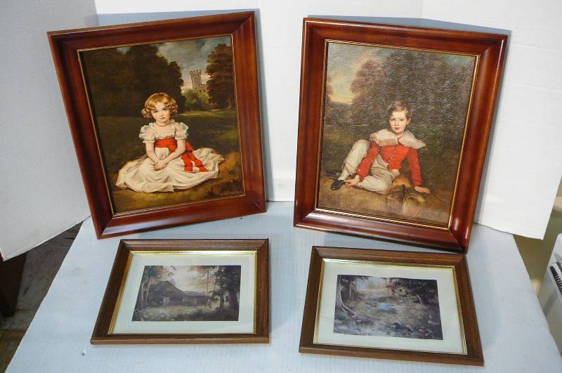 lot 280 image: Home Dcor, 4 wall pictures