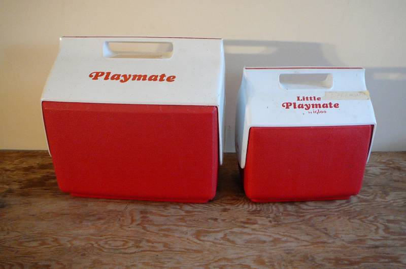 lot 379 image: Igloo Play mate Coolers 2 count 12pk & 6pk