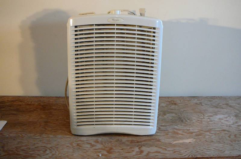 lot 383 image: Whirlpool Room Filter System