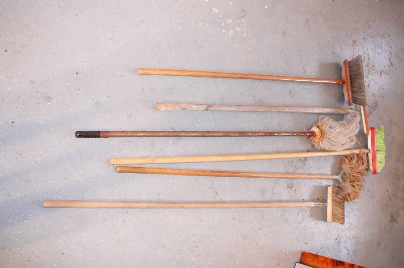 lot 403 image: Lot of Brooms, Mop, Squeege, Lot of curtain rods