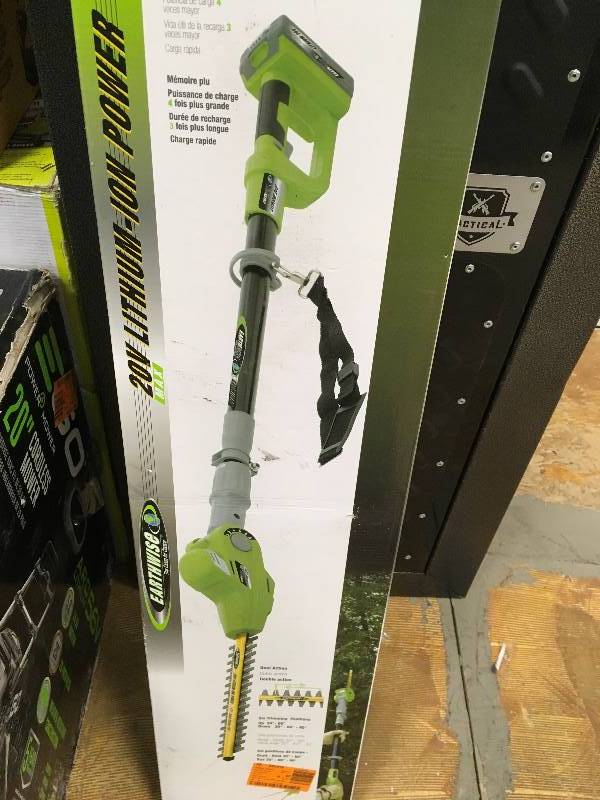 Earthwise Cordless 20 Volt Lithium-Ion Pole 17 inch Hedge Trimmer in like new condition