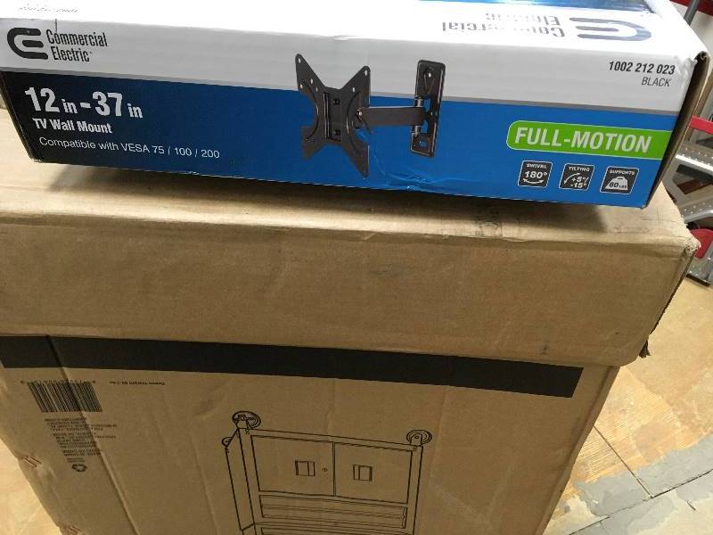 Commercial Electric  Full-Motion TV Wall Mount 12in - 37 in. not used