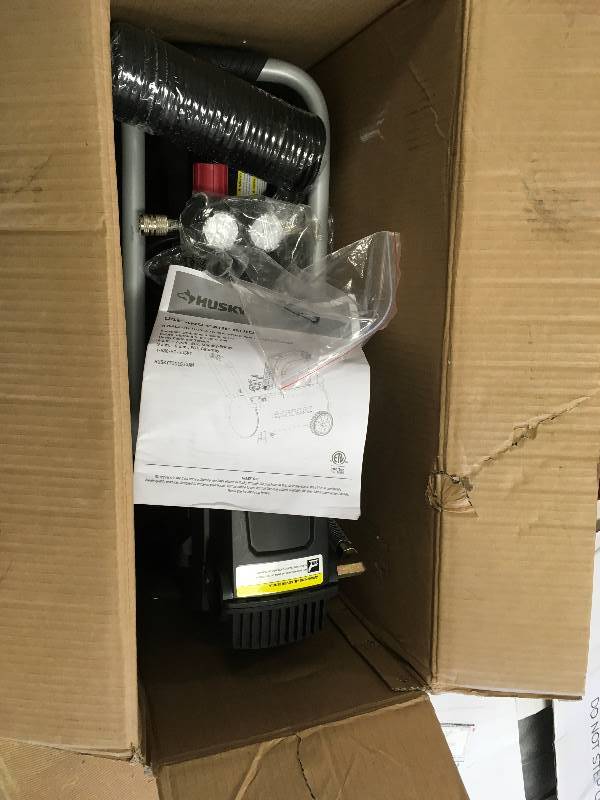Husky 8 Gal. Oil Free Air Compressor in like new condition