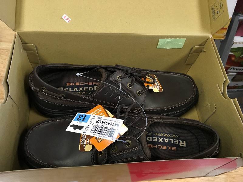 Skechers Mens Leather Shoe- Brown- Size 13 new