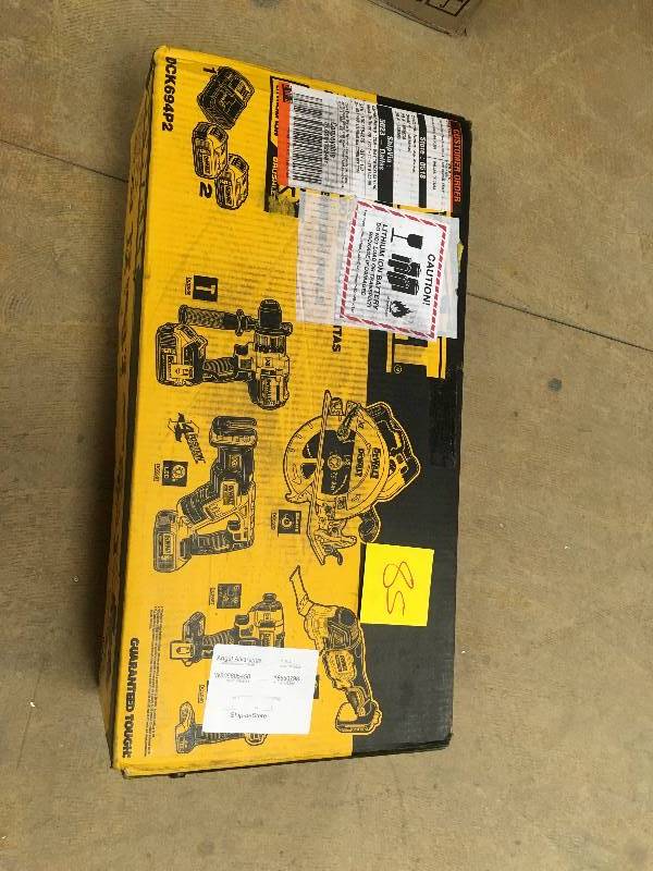DEWALT 20-Volt Max Lithium Ion Cordless Combo Kit (6-Tool) open box never used