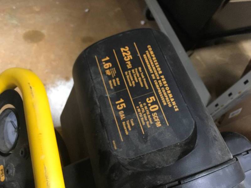 DEWALT 15 Gal. 1.6 HP Continuous 200 PSI Workshop Air Compressor in working conditions whit small crack on the cover and no wheels