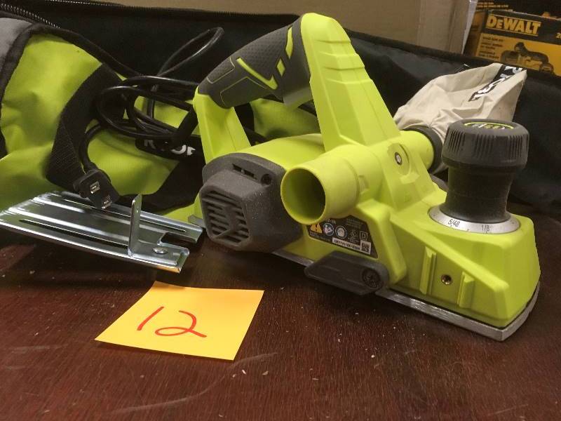 Ryobi 6 Amp 3-14 in Corded Hand Planer used in good working condition