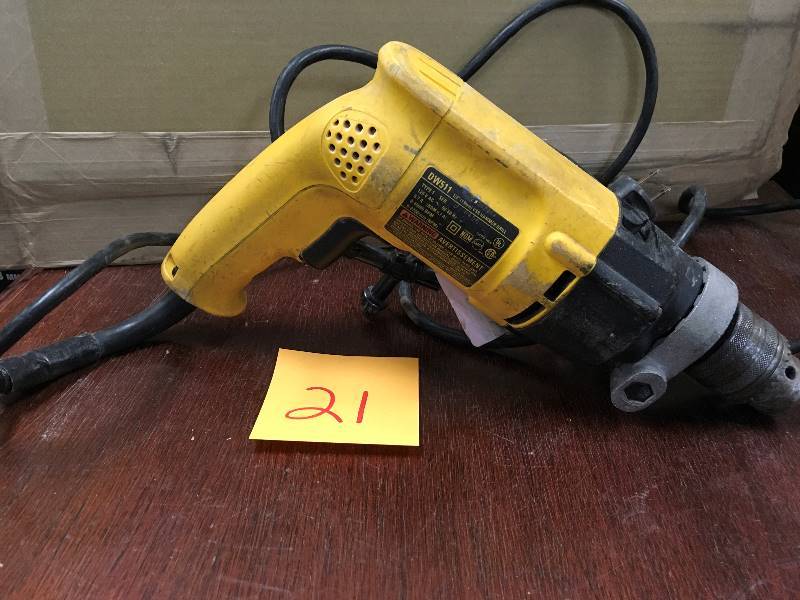 DeWalt 12 in. Variable Speed Reversible Hammer Drill used in good working condition